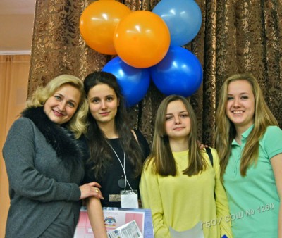 Вера Колесникова (Победитель конкурса Ученик года - 2012 и группа поддержки